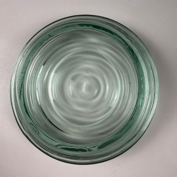 Unbranded Green Glass Ribbed Jar with lid made in Canada - Picture 7 of 12